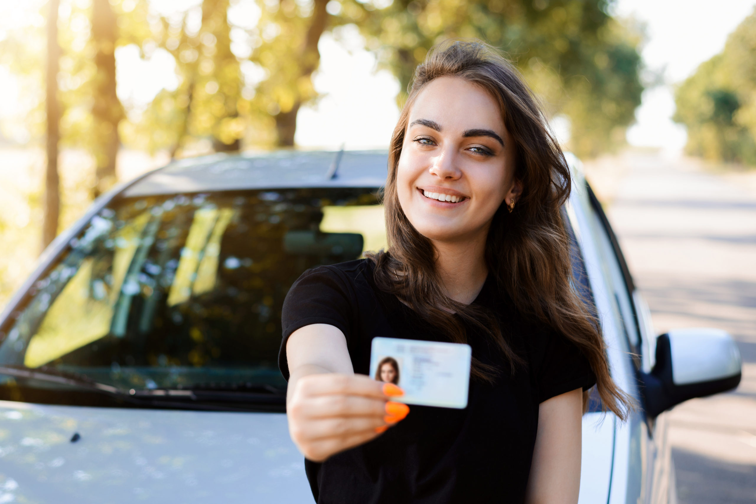 Aprende cómo renovar el carnet de conducir caducado. Cambio de Nombre, especialistas en todo tipo de trámites de tráfico.